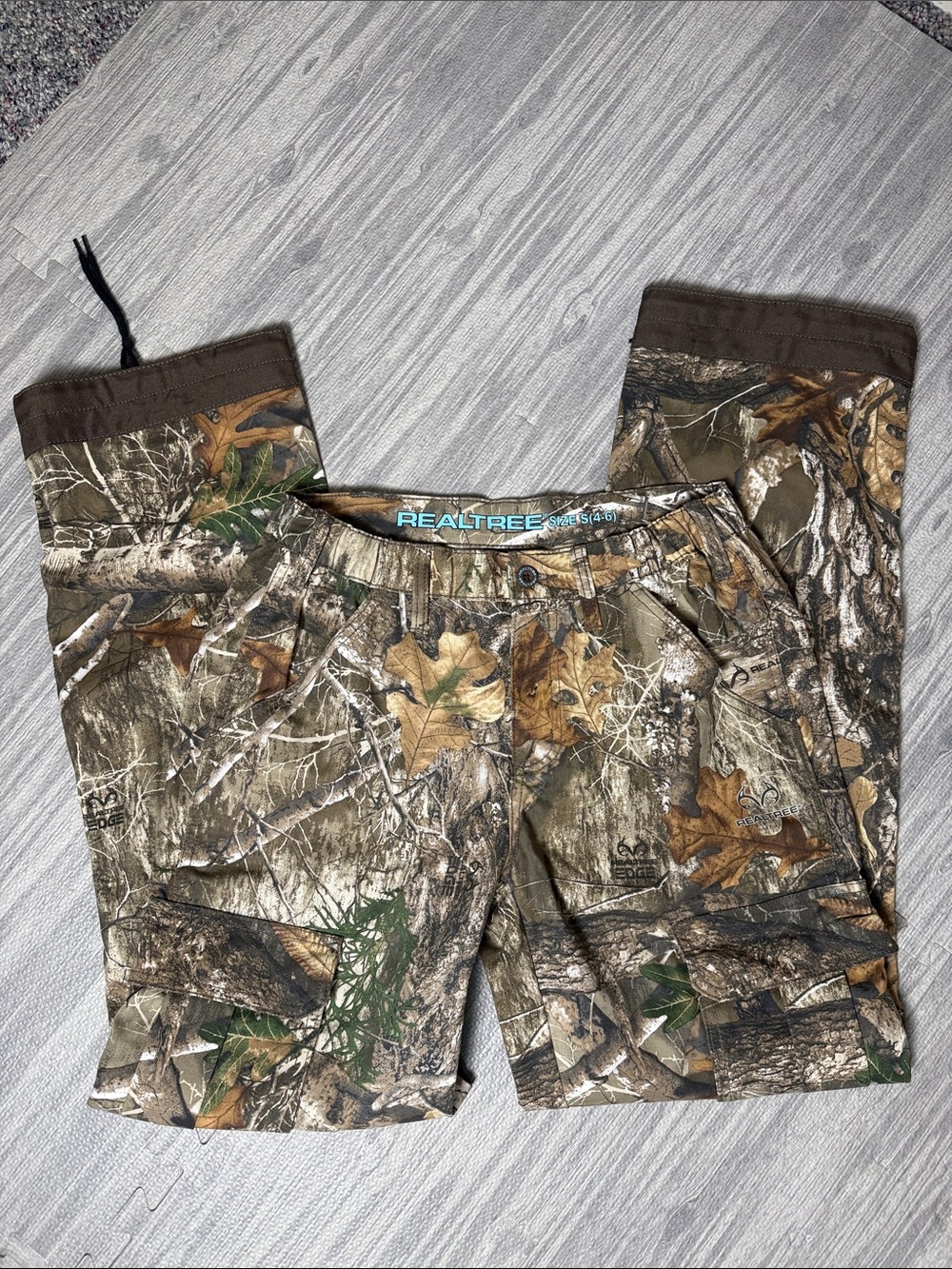 Realtree Camouflage Canvas-like Cargo Pants NWOT Size 4-6